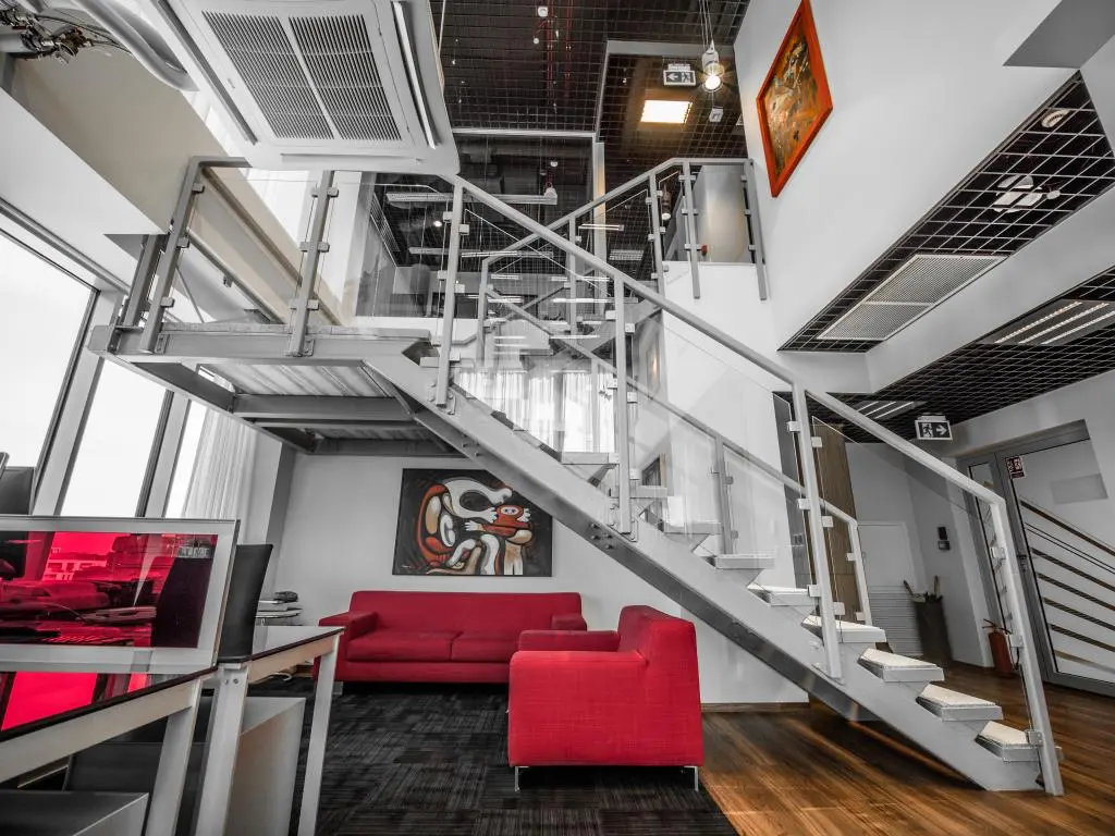 Biura dla startupów – trendy w aranżacji przestrzeni młodych firm